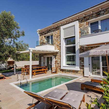 Petritis Villas Nea Iraklitsa Exteriör bild