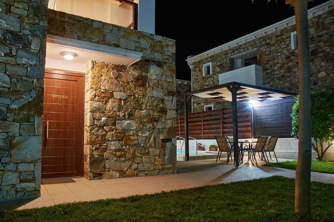 Petritis Villas Nea Iraklitsa Exteriör bild